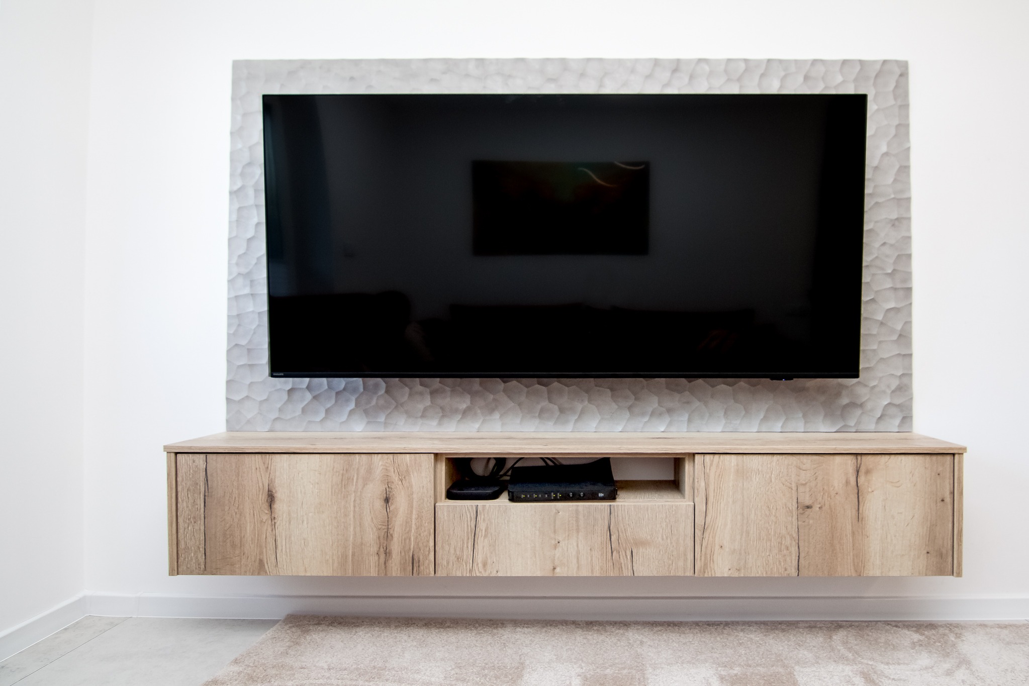 szafka rtv z panelem